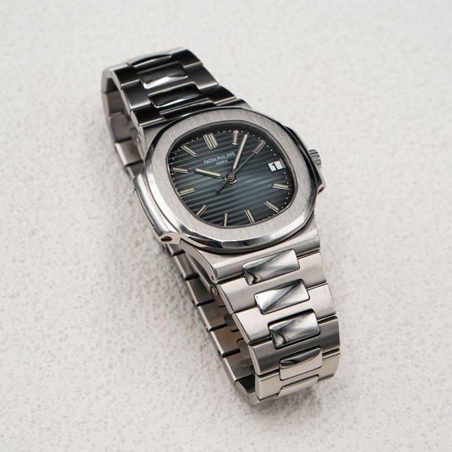 Patek Philippe Nautilus 5800/1A-001 Image 2